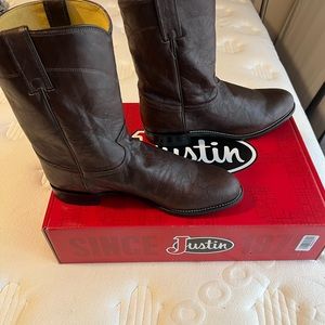 Brand new in box Justin roper cowboy boots 3162 12EE dark marbled brown